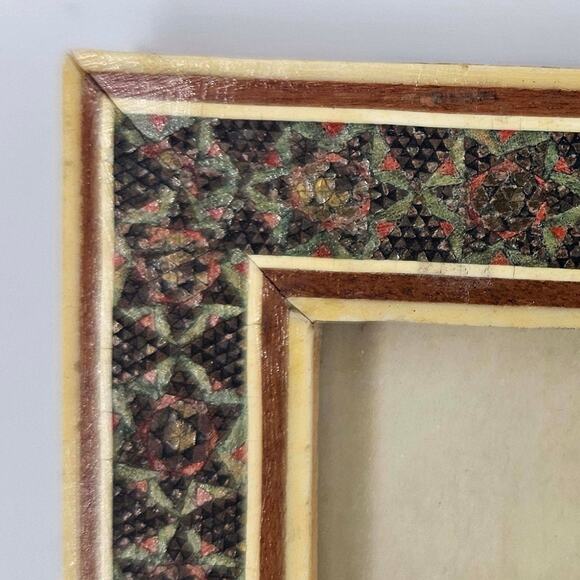 Persian Miniature Painting in Ornate Khatam Inlay Mosaic Frame - Picture 4 of 6